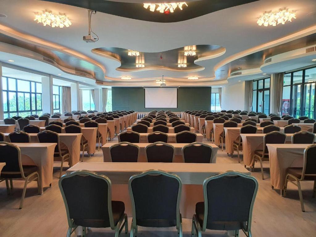 Eco Cozy Beachfront Resort Chaam هوا هين المظهر الخارجي الصورة